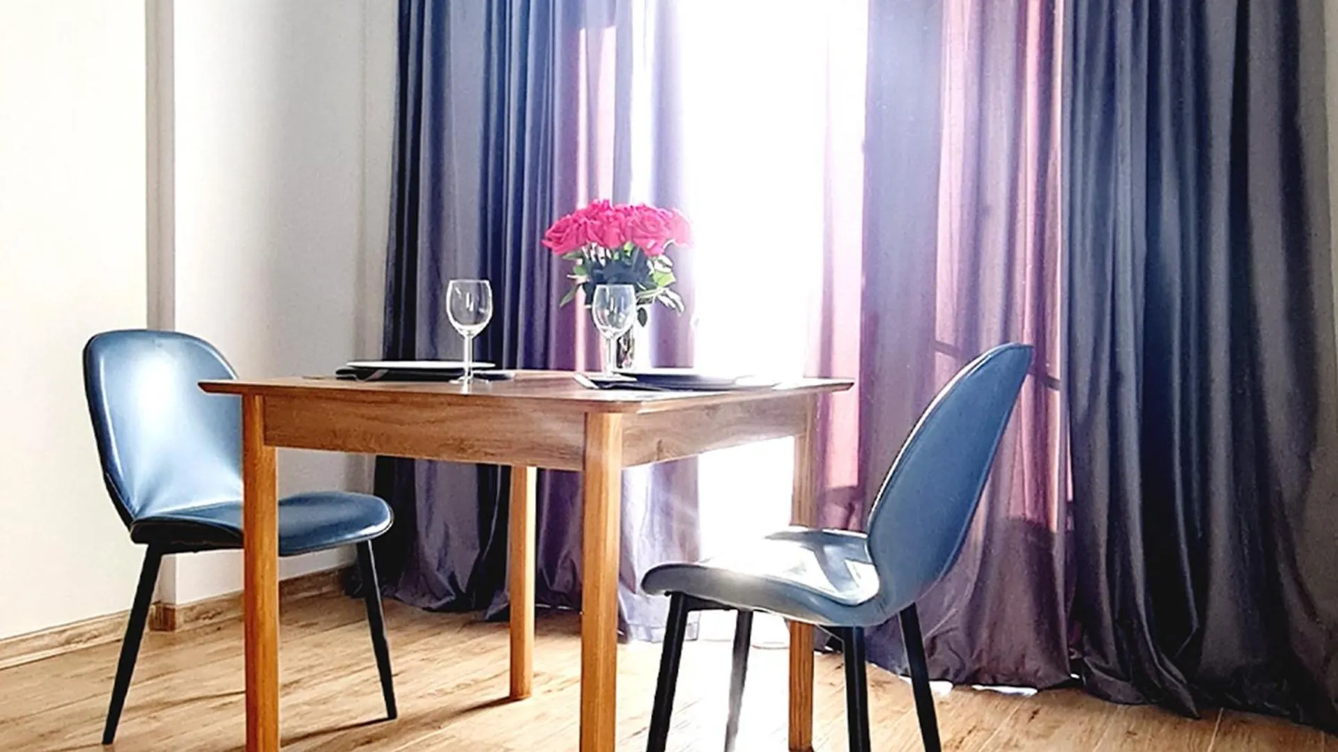 Seaside 2-Room 3-Balconies Apt#12 Stunning View Батуми Апартаменты